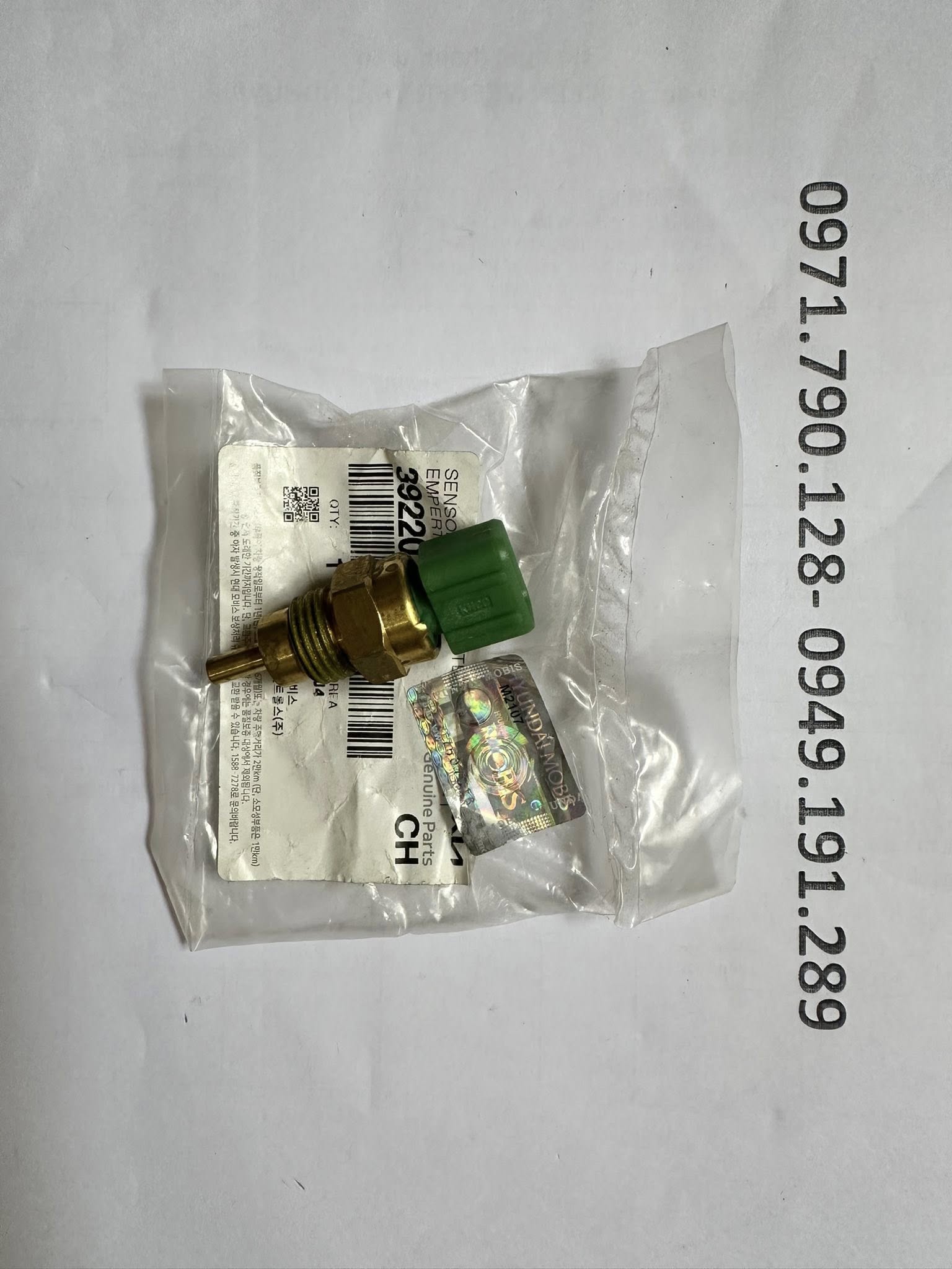 Cảm biến nhiệt độ nước Hyundai County Mighty 24 tấn (94650-84000)