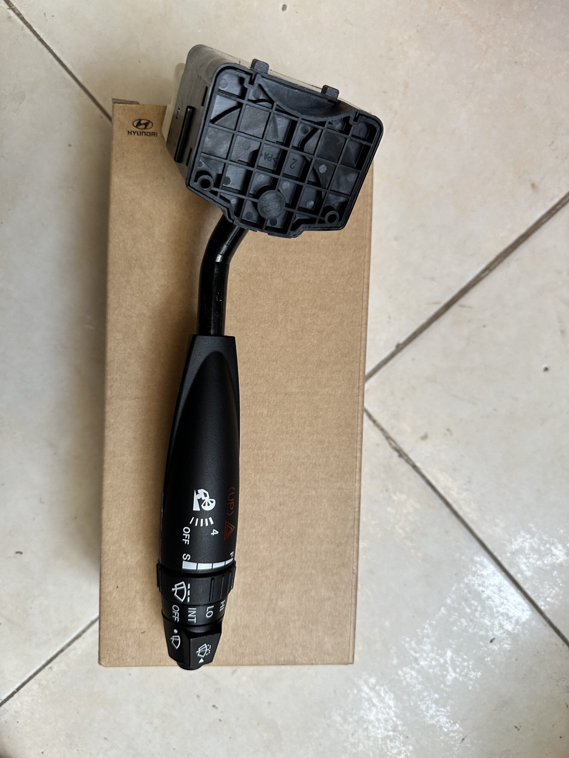Tay gạt mưa xe khách universe, thaco, mobihome