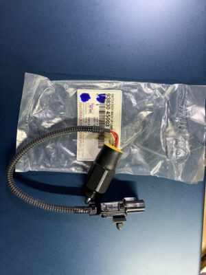 Cảm biến ( Núm) Báo Lùi Hyundai county, mighty2, hd65, hd72, hd99 ( 93820- 45003)